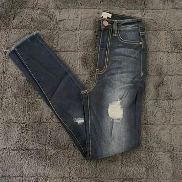 💜 NWOT - Love, fire Darkwash Skinny high rise jeans - Picture 1 of 6